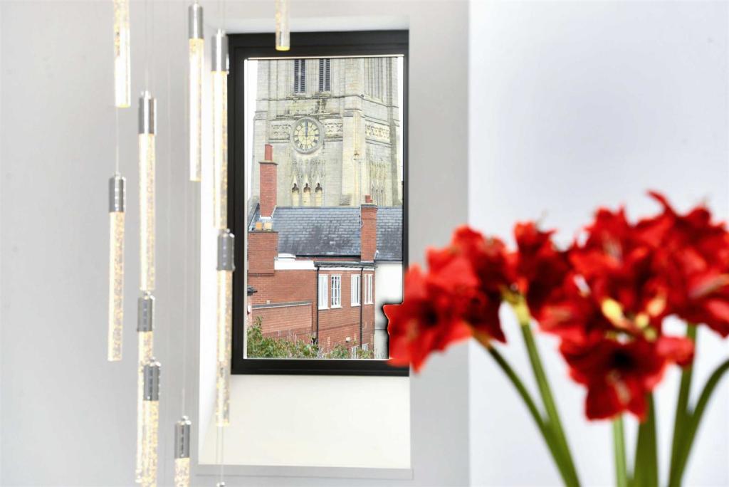 4 bedroom town house for sale in School Lane, Market Harborough, LE16