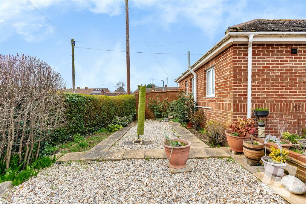 Additional property image - Hearsall Avenue, Broomfield, Essex, CM1