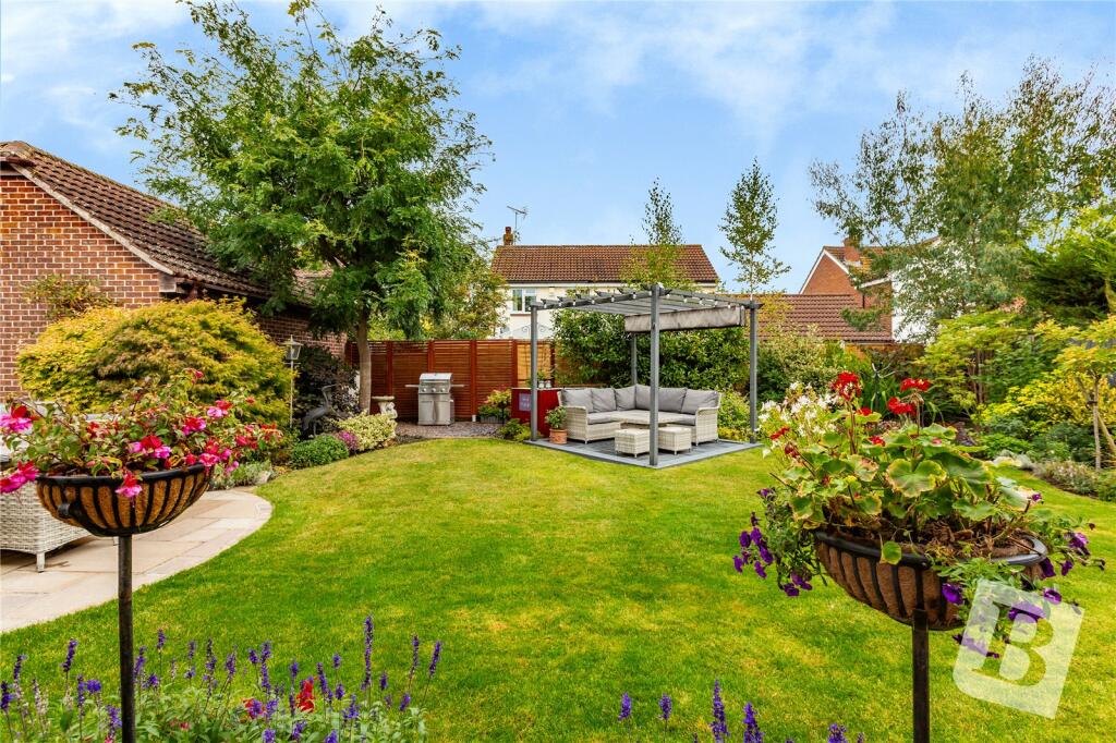 Additional property image - Lampern Crescent, Billericay, Essex, CM12