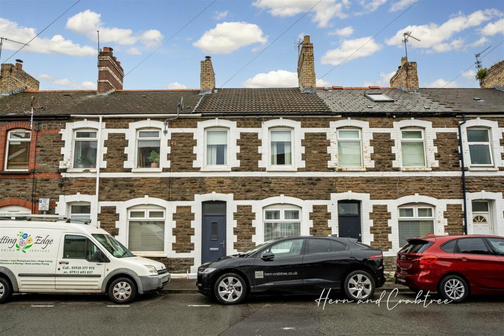 2 bedroom terraced house for sale in Wyndham Crescent, Cardiff, CF11