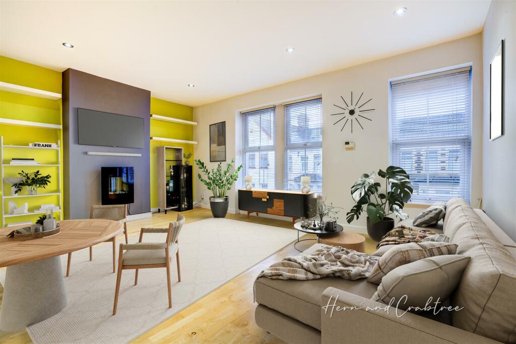 2 bedroom duplex for sale in Radnor Road, Canton, Cardiff, CF5