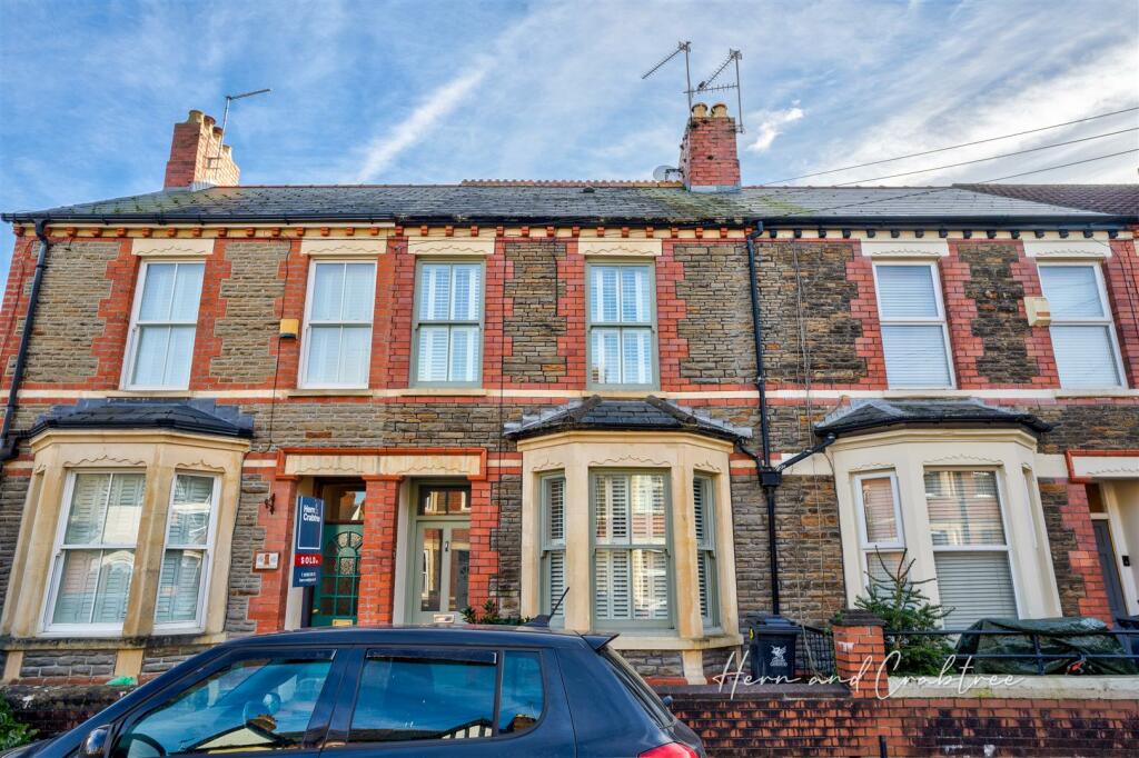 3 bedroom terraced house for sale in Meadow Street, Cardiff, CF11