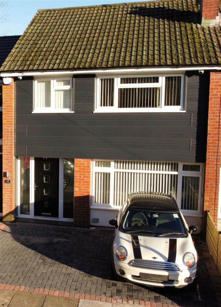 3 bedroom terraced house for rent in Swallowhurst Close, Culverhouse Cross, Cardiff, CF5
