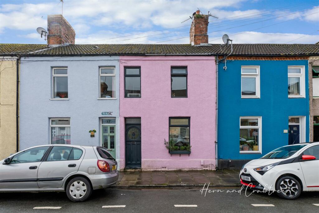 2 bedroom terraced house for sale in Glynne Street, Cardiff, CF11