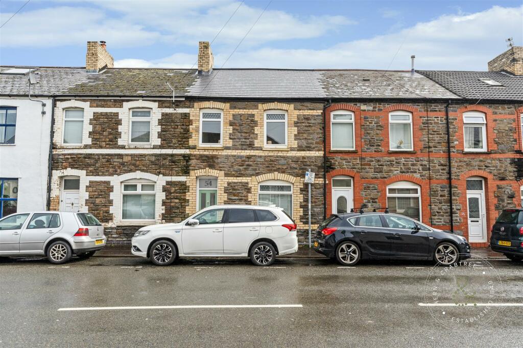 3 bedroom terraced house for sale in Wyndham Crescent, Cardiff, CF11