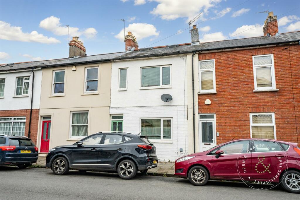 3 bedroom terraced house for sale in Mortimer Road, Pontcanna, Cardiff, CF11