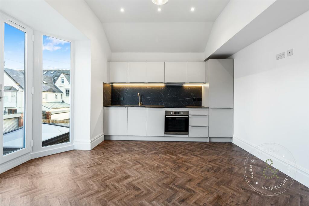 Additional property image - Cathedral Road, Pontcanna, Cardiff