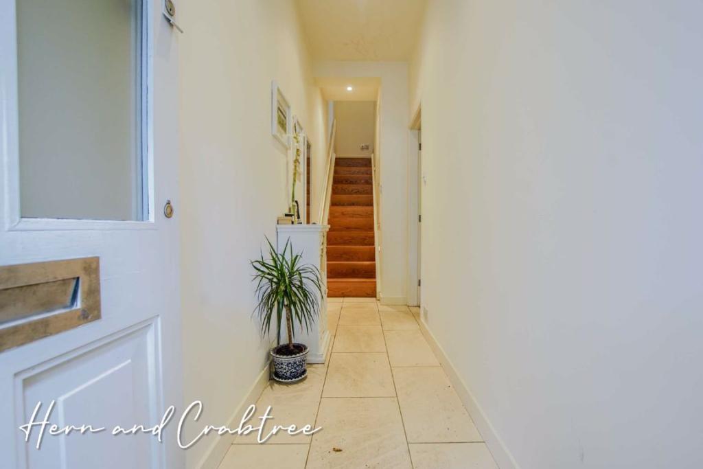 2 bedroom terraced house for sale in Severn Grove, Cardiff, CF11