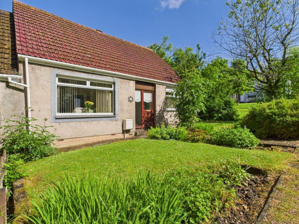 Main image of property: Murdostoun Gardens, Wishaw, ML2 7LJ