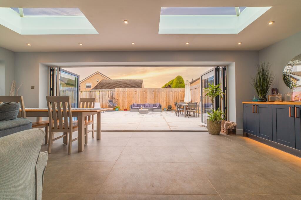 Additional property image - Cog Road, Sully, Penarth