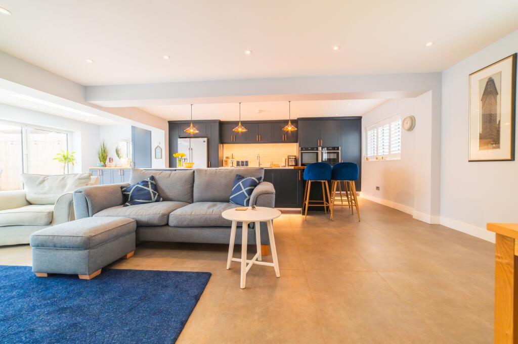 Additional property image - Cog Road, Sully, Penarth