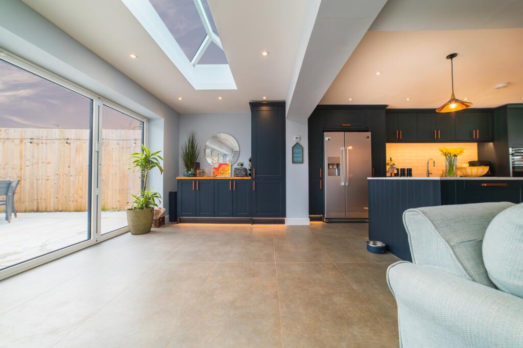 Additional property image - Cog Road, Sully, Penarth
