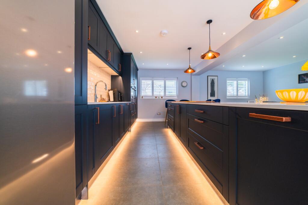 Additional property image - Cog Road, Sully, Penarth