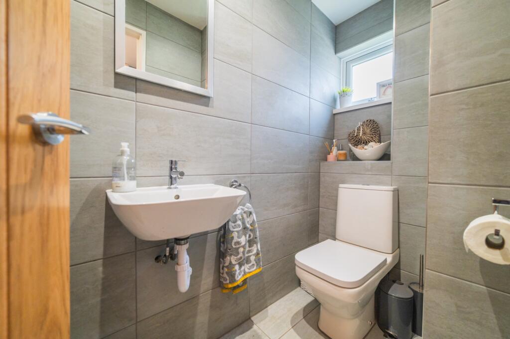 Additional property image - Cog Road, Sully, Penarth