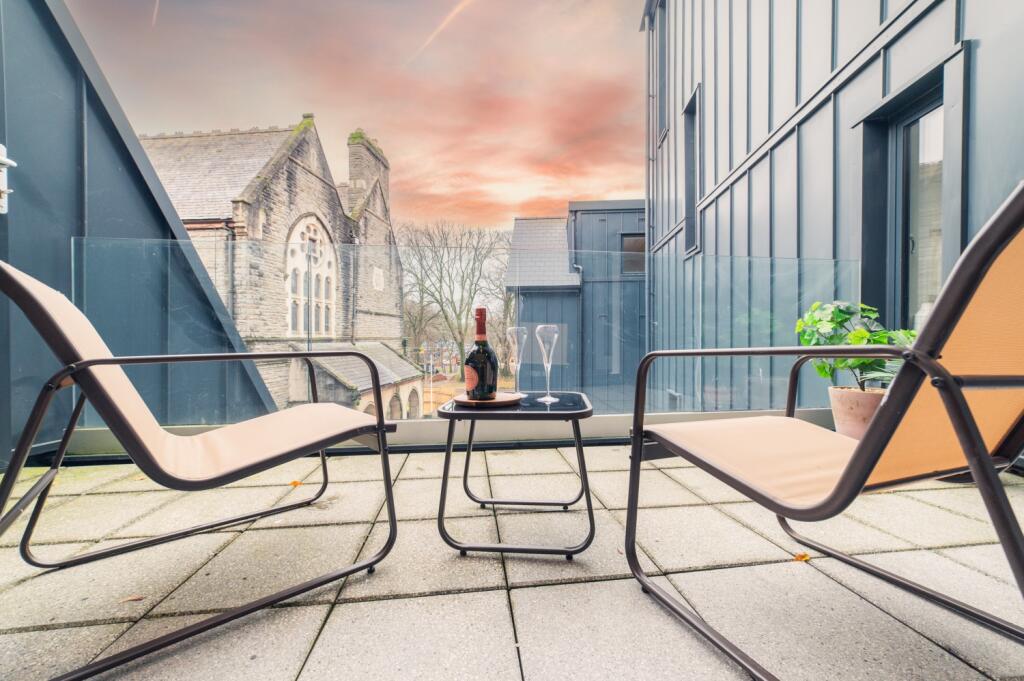 Additional property image - Park Place, City Centre
