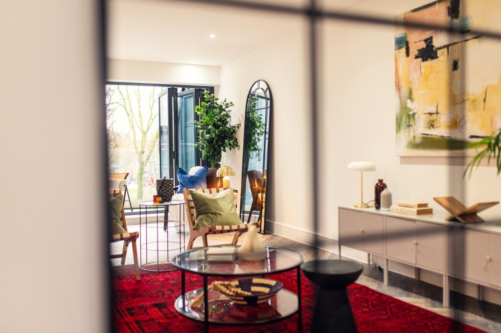 Additional property image - Park Place, City Centre