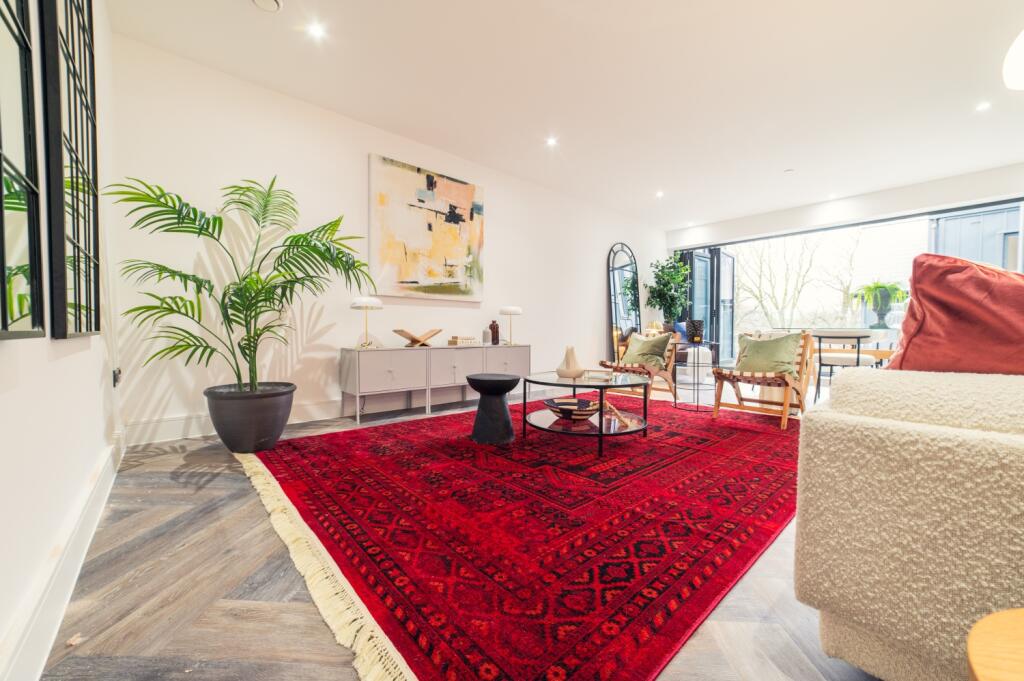 Additional property image - Park Place, City Centre