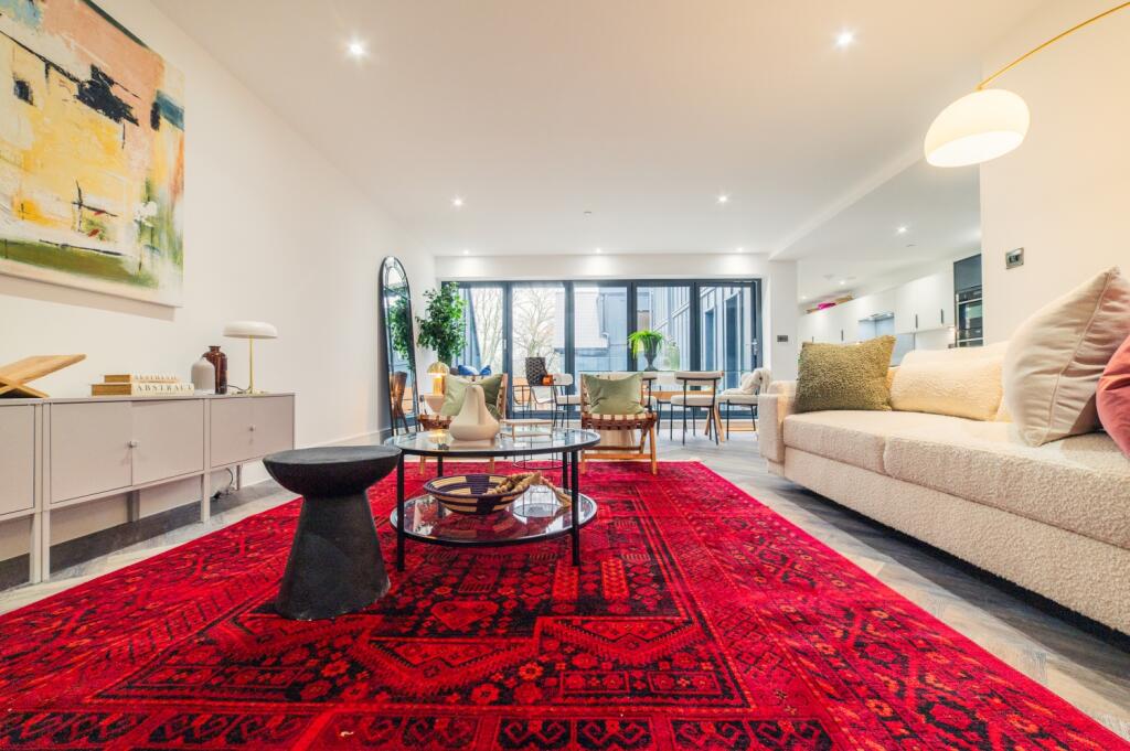 Additional property image - Park Place, City Centre