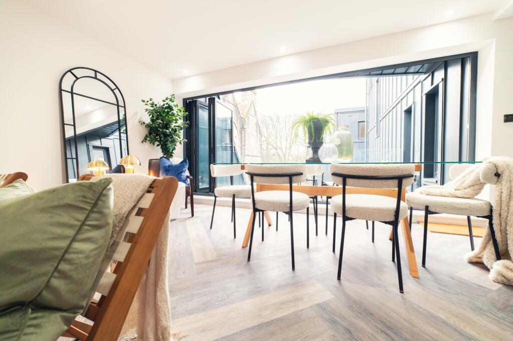 Additional property image - Park Place, City Centre