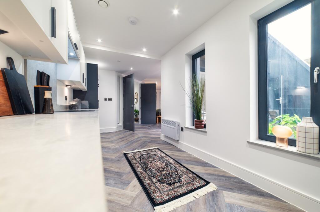 Additional property image - Park Place, City Centre