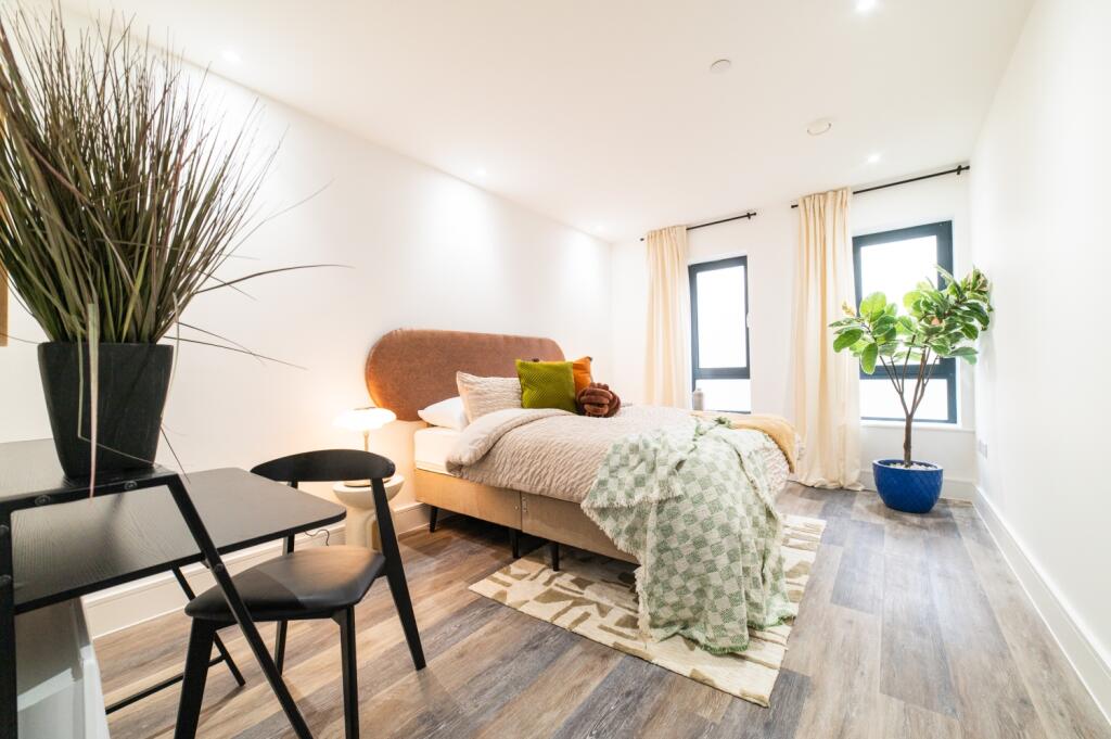 Additional property image - Park Place, City Centre