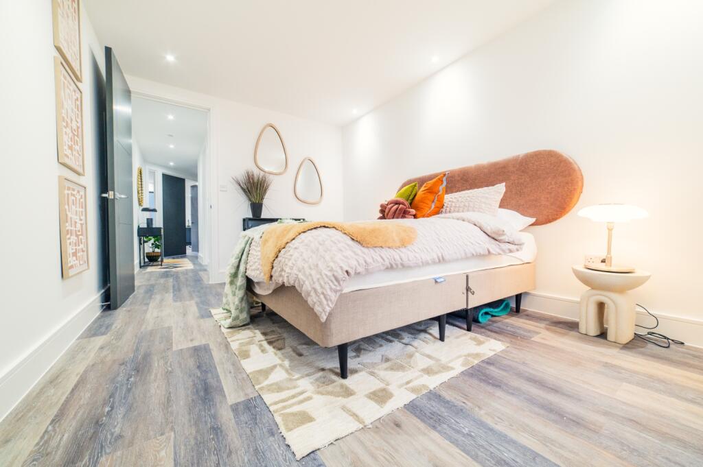 Additional property image - Park Place, City Centre