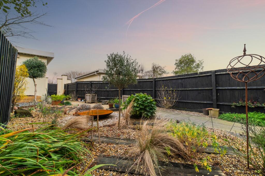 Additional property image - Windsor Esplanade, Cardiff Bay