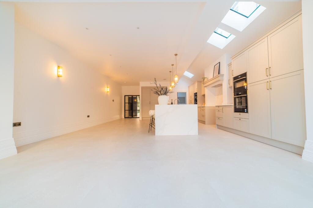 Additional property image - Cathedral Road, Pontcanna