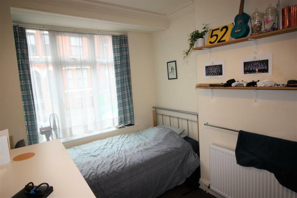 Terraced to rent on **£105pppw Excluding Bills** Midland Avenue, Lenton