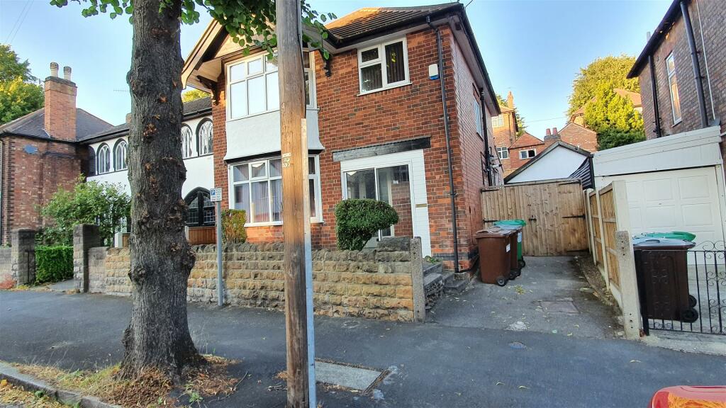 Main image of property: **£120pppw Exc bills** Rolleston Drive, Lenton, NG7 1JU - UON