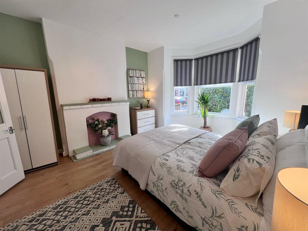 Main image of property: 2 Bedroom Apartment to Rent - Crosby Road, Nottingham, NG2 5GG