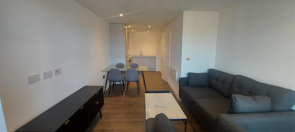 Main image of property: 38 Waterhouse Apartments, 14 Worrall Street