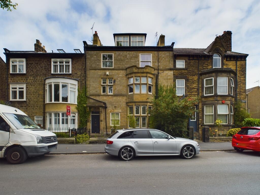 Main image of property: Devonshire Place, Harrogate, HG1