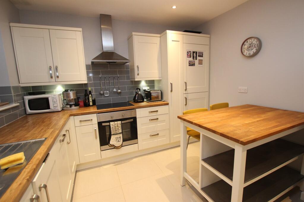 Main image of property: Clumber Court, Clumber Crescent South