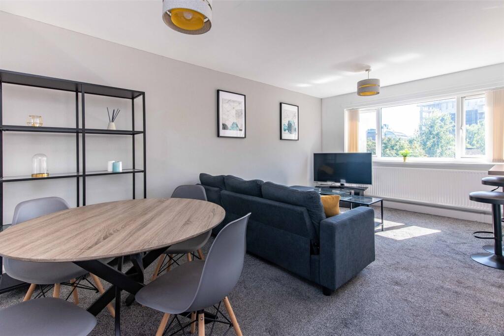 Main image of property: Dundas Close, NG1