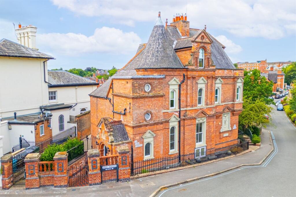Main image of property: Park Terrace, Nottingham