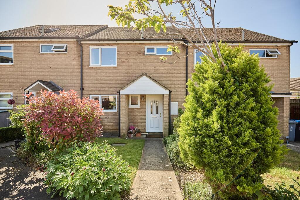 Main image of property: Fieldmere Close, Witney, OX28