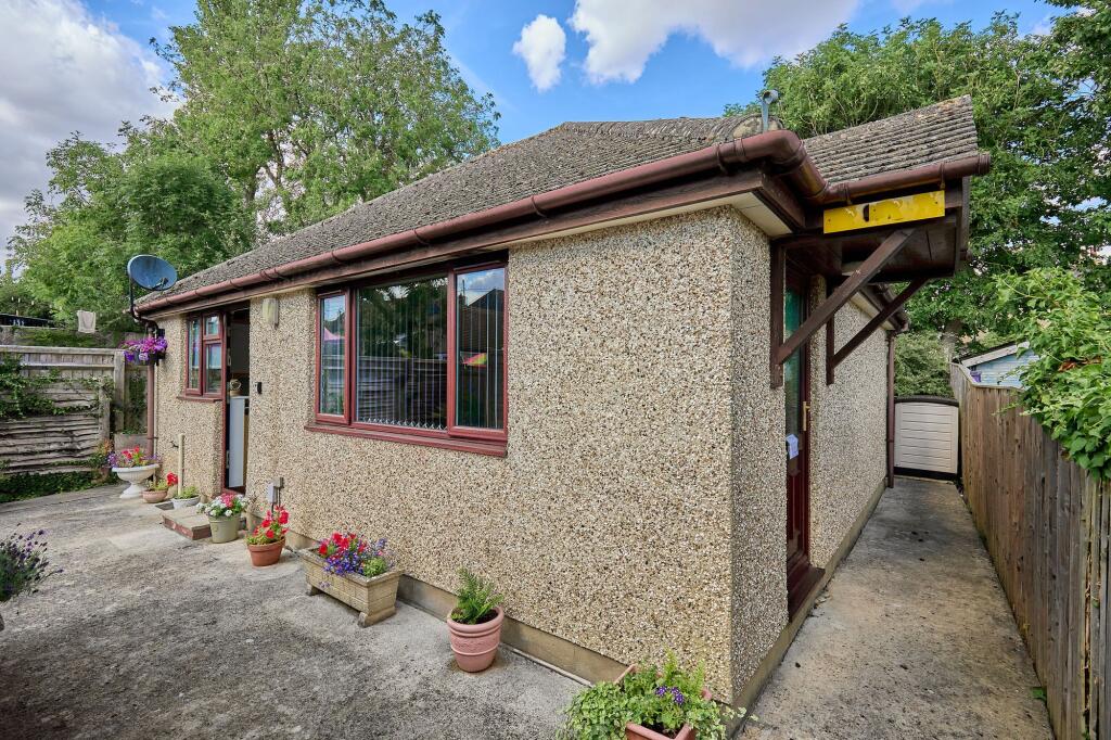 Main image of property: Moor Avenue, Witney, OX28