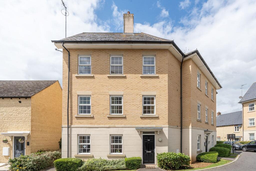 Main image of property: Boundary Lane, Carterton, OX18