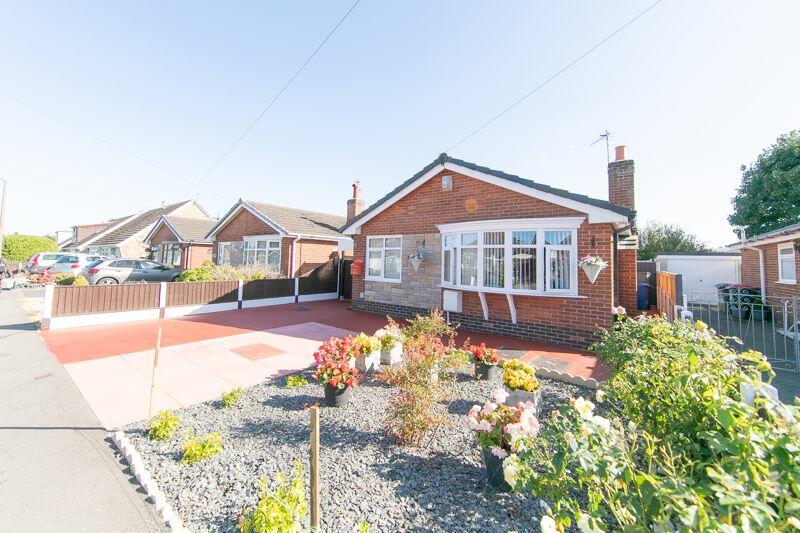 2 bedroom detached bungalow for sale in No. 22, Beechfield Avenue