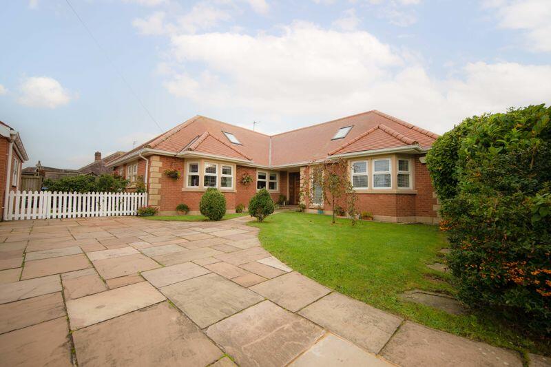 4 bedroom detached house for sale in No. 15, Breck Close, Poultonle