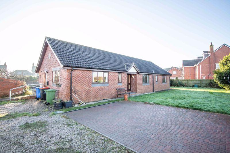 4 bedroom detached house for sale in 125 Blackpool Road, Poultonle