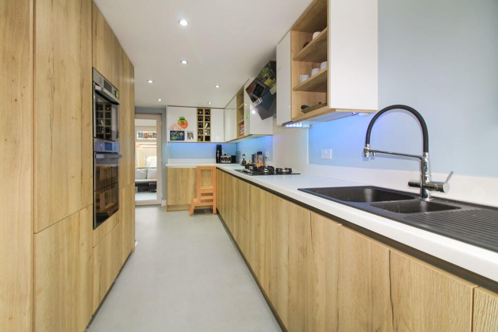 Main image of property: Kilsby Grove, Hillfield, Solihull, B91