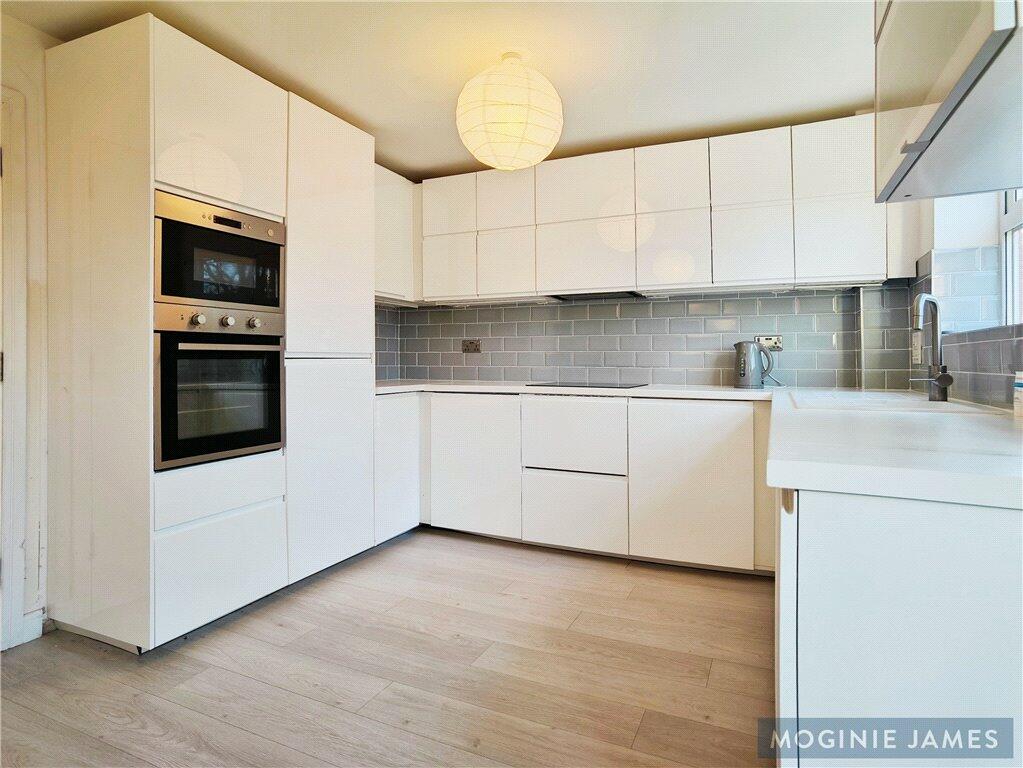 Additional property image - Cambrian Drive, Marshfield, Cardiff