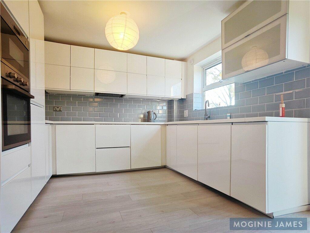 Additional property image - Cambrian Drive, Marshfield, Cardiff
