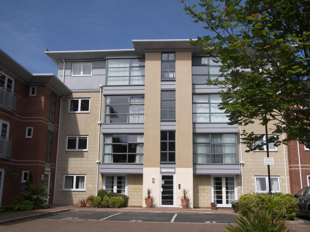 Main image of property: 42 Hollinshed House