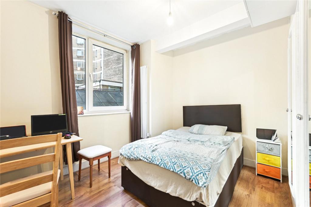 Studio flat for sale in Chelsea Cloisters, Sloane Avenue, Chelsea