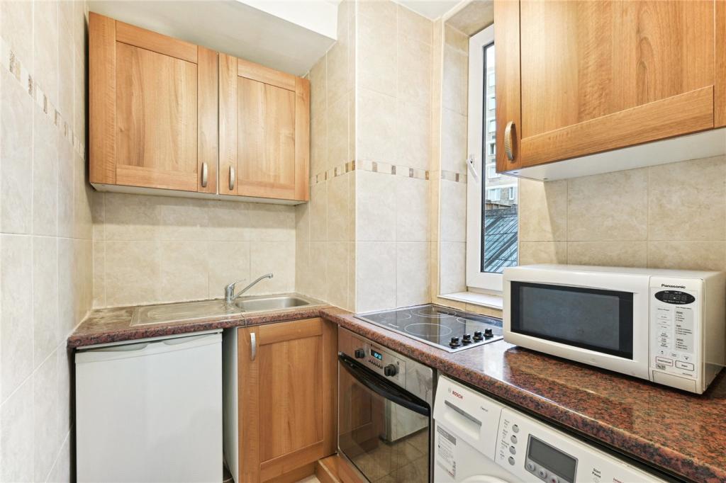 Studio flat for sale in Chelsea Cloisters, Sloane Avenue, Chelsea