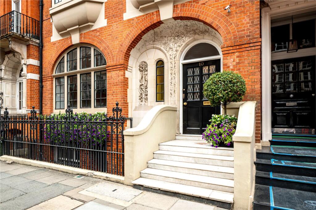 Main image of property: Green Street, London, W1K