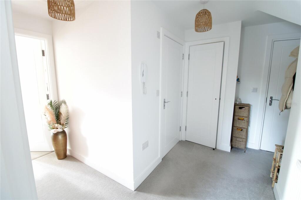 Additional property image - Durdells Avenue, Bournemouth, BH11